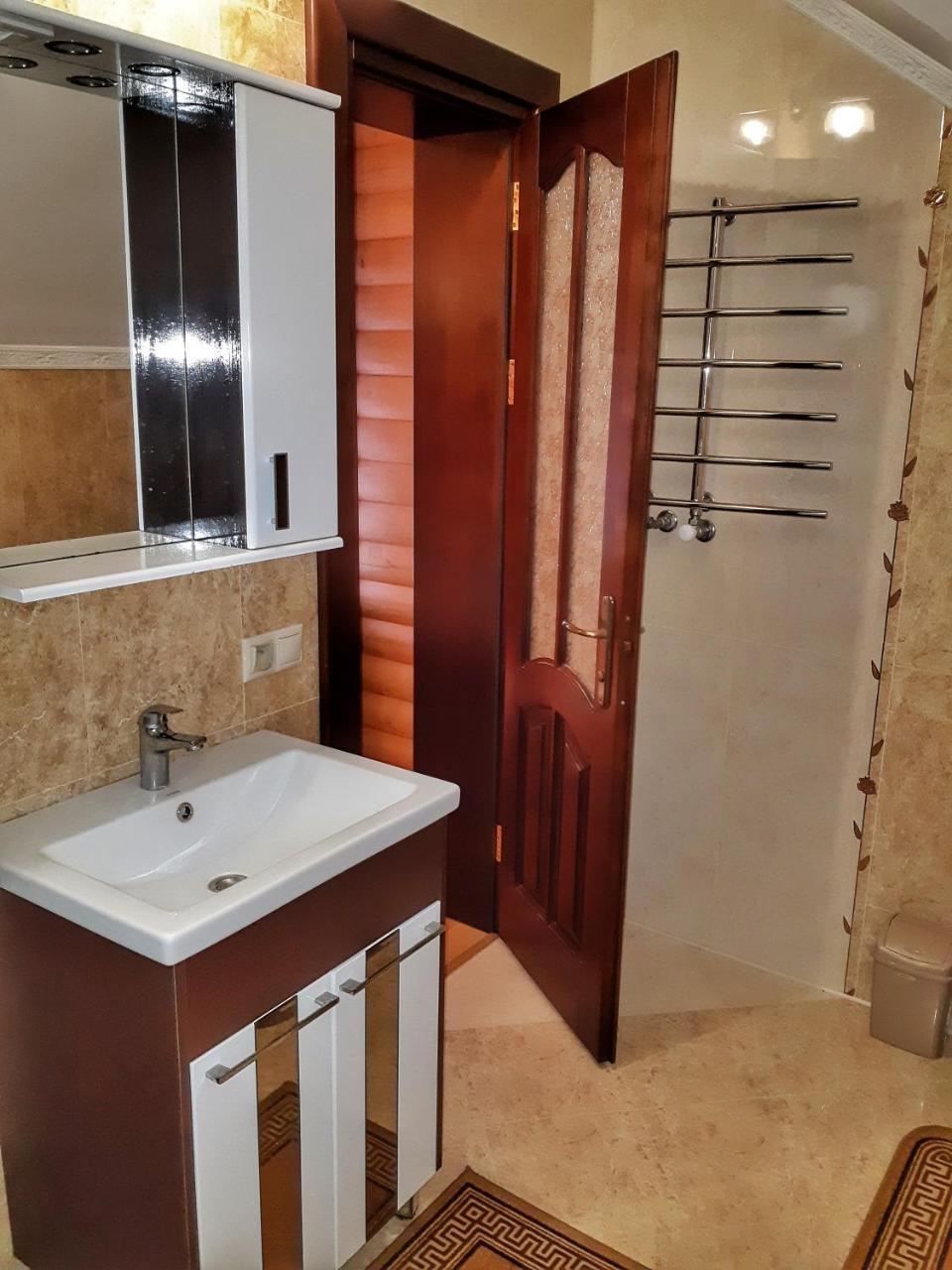 Apartamento Knyazhyi Dvir Strigalnya Exterior foto