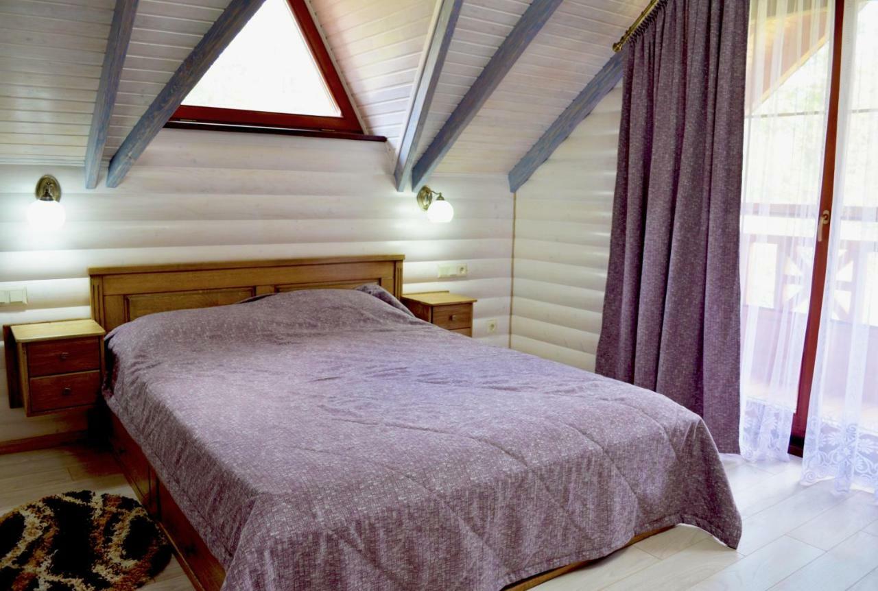 Apartamento Knyazhyi Dvir Strigalnya Exterior foto