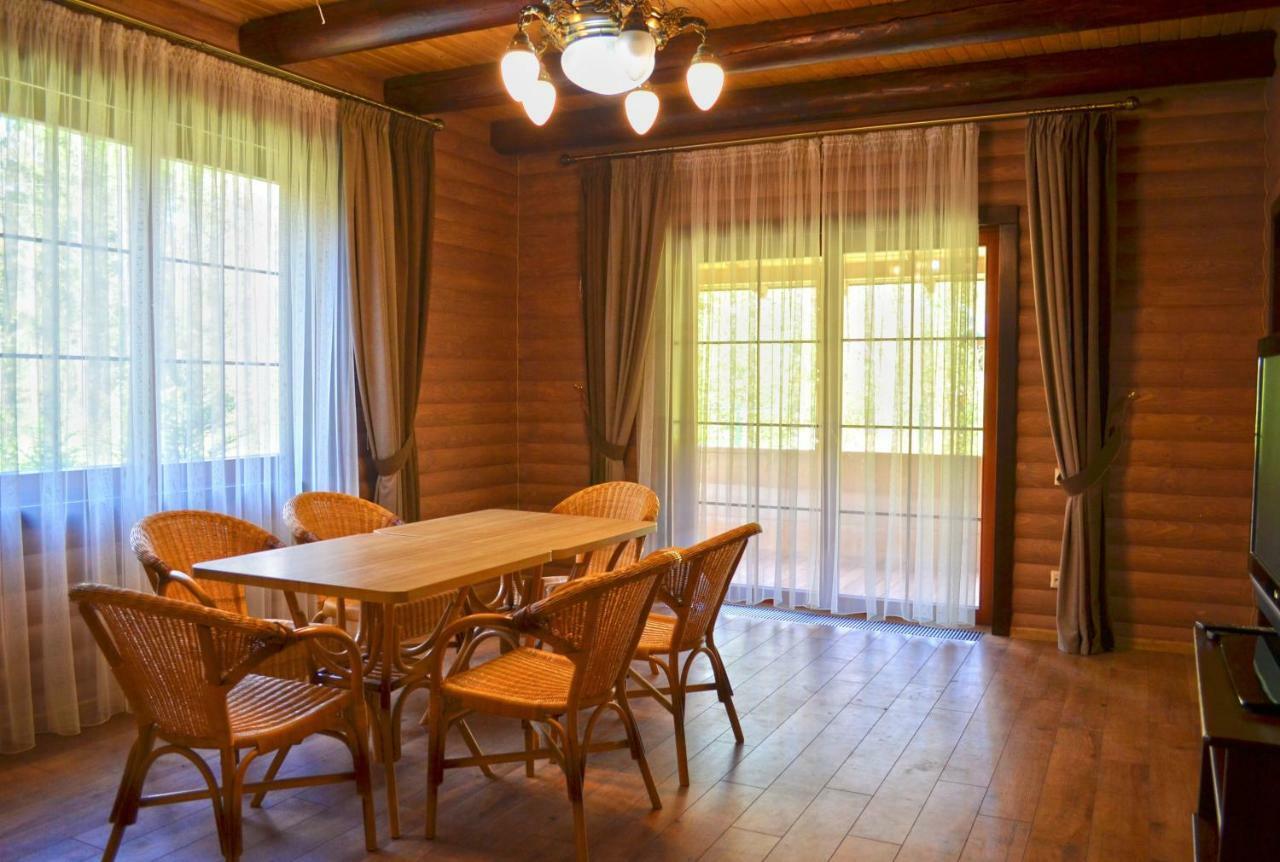 Apartamento Knyazhyi Dvir Strigalnya Exterior foto